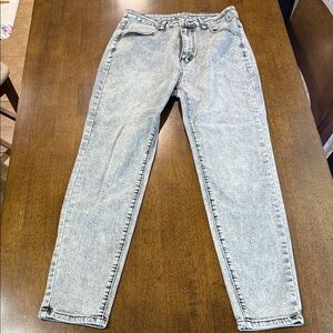 Women's Skinny Jeans in Light Gray